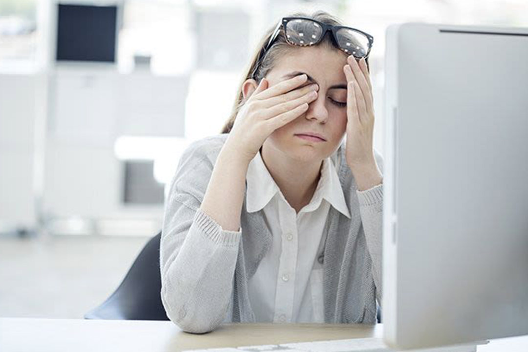 5 روش برای اینکه چشمانتان کمتر خسته به نظر برسد