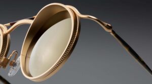 عینک طبی لاکچری | راز پشت عینک های لوکس ثروتمندان