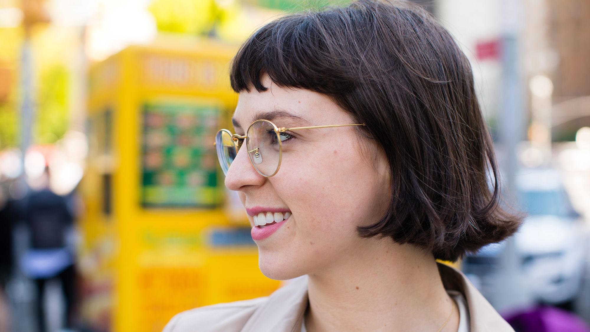 عینک طبی ریبن بهتر است یا پلیس؟ انتخاب فریم مناسب برای استفاده روزمره