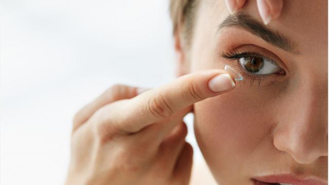 راهنمای استفاده از لنز تماسی