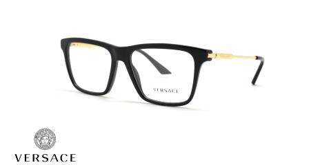 عینک طبی ورساچه فریم کائوچویی مربعی مشکی با دسته های طلایی فلزی گرد - عکس از زاویه سه رخ