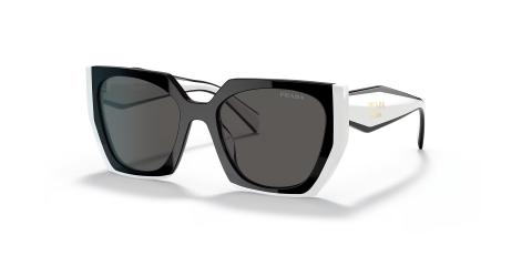 عینک آفتابی کائوچویی زنانه پرادا SPR15W با حدقه مشکی و سفید و دسته‌های سفید و عدسی دودی - زاویه سه‌رخ