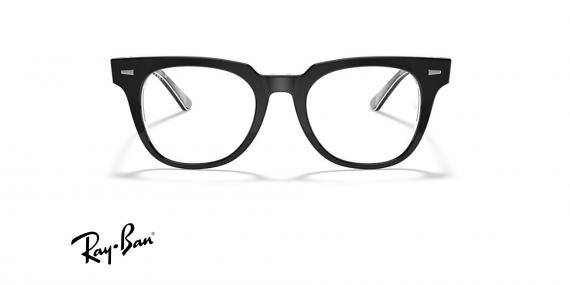 عینک طبی ری بن فریم کائوچویی مربعی ضخیم مشکی داخل حدقه ها شیشه ای و داخل دسته ها طرح طوسی رنگ - عکس از زاویه روبرو