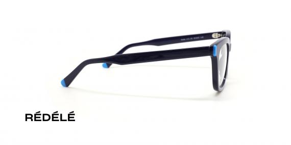 عینک طبی REDELE فریم کائوچویی مربعی ضخیم به رنگ سورمه ای و محل اتصال دسته به حدقه آبی - عکس از زاویه کنار