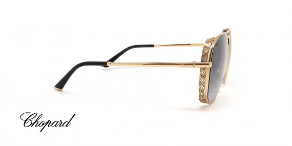عینک آفتابی فلزی مدل خلبانی شوپارد - طلایی نگین دار، عدسی دودی طیف دار - عکس از زاویه کنار