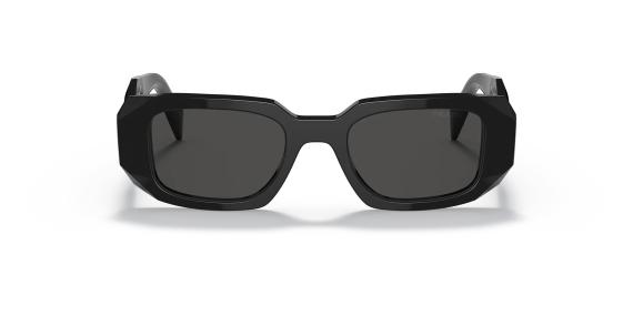 عینک آفتابی پرادا فریم کائوچویی مستطیلی ضخیم به رنگ مشکی براق به همراه عدسی مشکی با دسته های پهن و مثلثی پرادا - عکس از زاویه روبرو