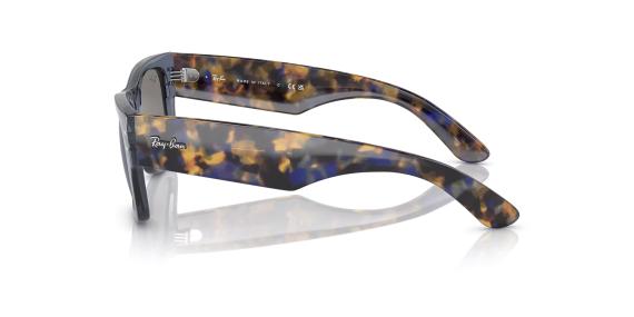  عینک آفتابی مگا ویفرر ریبن رنگ سبز شیشه ای با عدسی جیوه‌ای آبی و دسته های آبی ارتشی - عکس از زاویه کنار