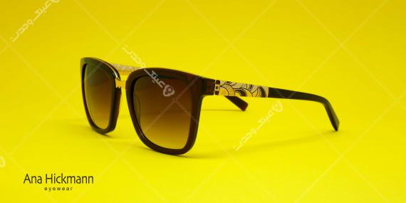 عینک آفتابی آنا هیکمن قهوه ای دسته طلایی - عکاسی وحدت - عکس از زاویه سه رخ