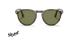 عینک آفتابی پرسول فریم کائوچویی گرد ترکیبی از رنگ قهوه ای و سبز هاوانا و عدسی سبز کم رنگ - عکس از زاویه روبرو
