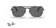 عینک آفتابی ری بن مدل کاروان طرح جدید فریم فلزی مشکی و عدسی خاکستری - عکس از زاویه روبرو